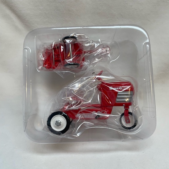 Tractor and Trailer Hallmark Ornament - Picture 12 of 15